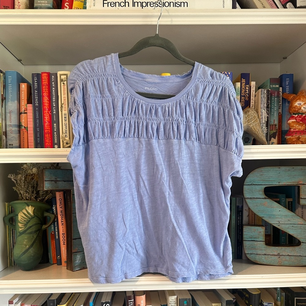 Picro T-Shirt || size Med || lavender